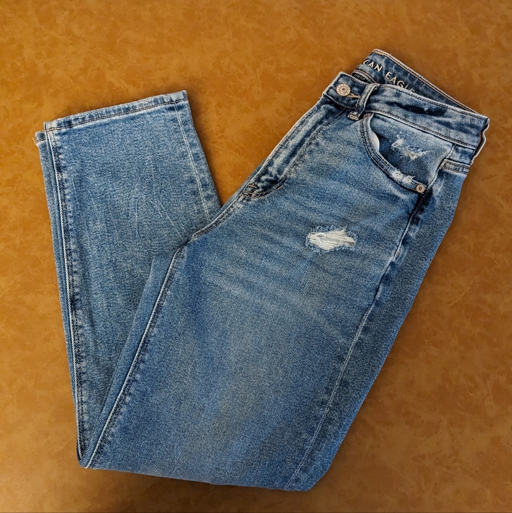 American Eagle Mom Straight Size 4 Short